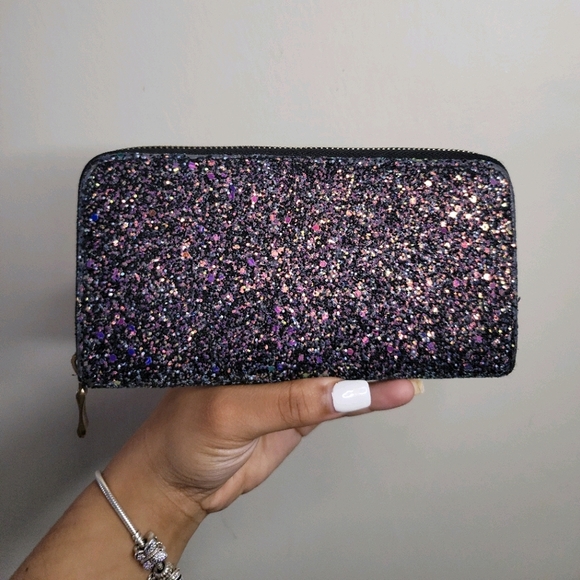 Handbags - 💎Sparkly Wallet💎